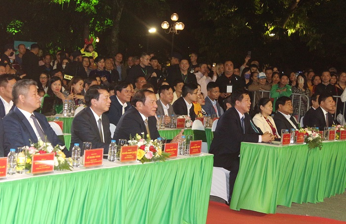 Bộ trưởng Bộ Văn hóa, Thể thao và Du lịch Nguyễn Văn Hùng tham dự Lễ Khai mạc “Ngày hội Du lịch Non nước Cao Bằng 2023”